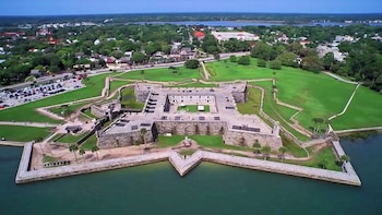 old powder house inn