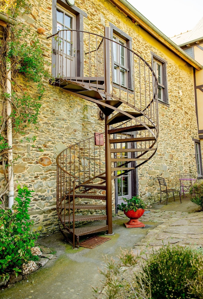 maison dhotes et gite au manoir de la haute pilais