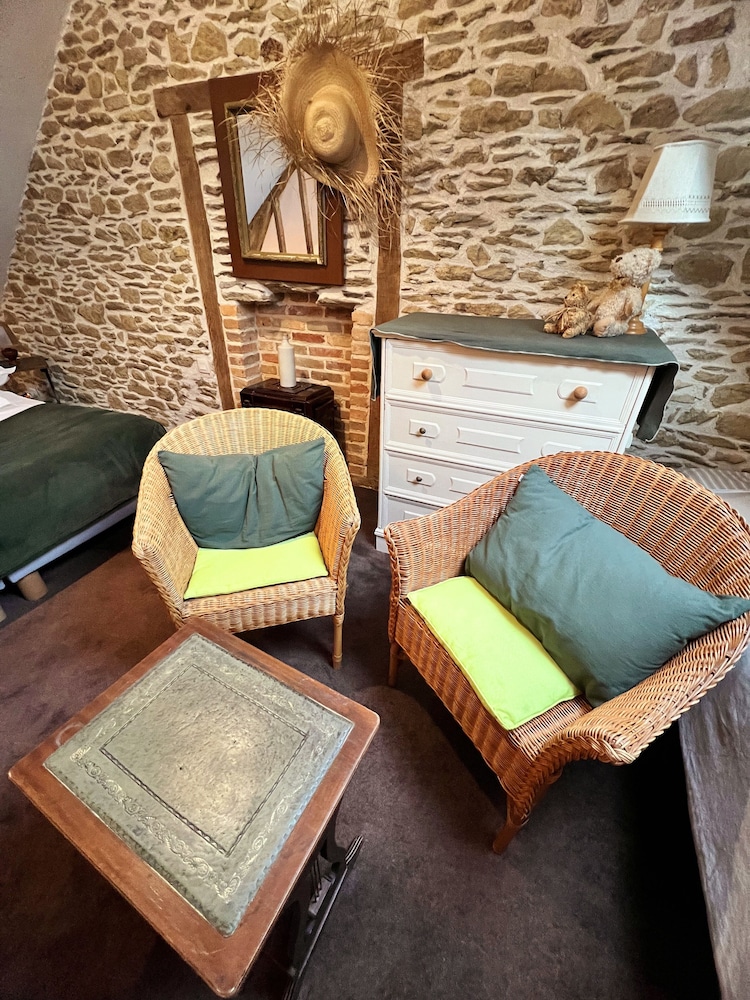 maison dhotes et gite au manoir de la haute pilais