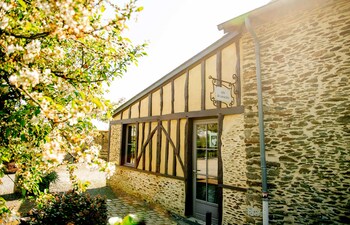 maison dhotes et gite au manoir de la haute pilais