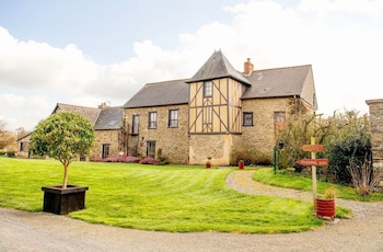 maison dhotes et gite au manoir de la haute pilais