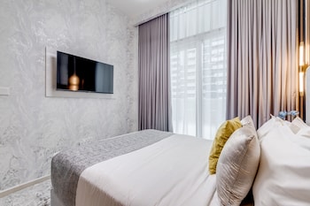 globalstay damac reva residences