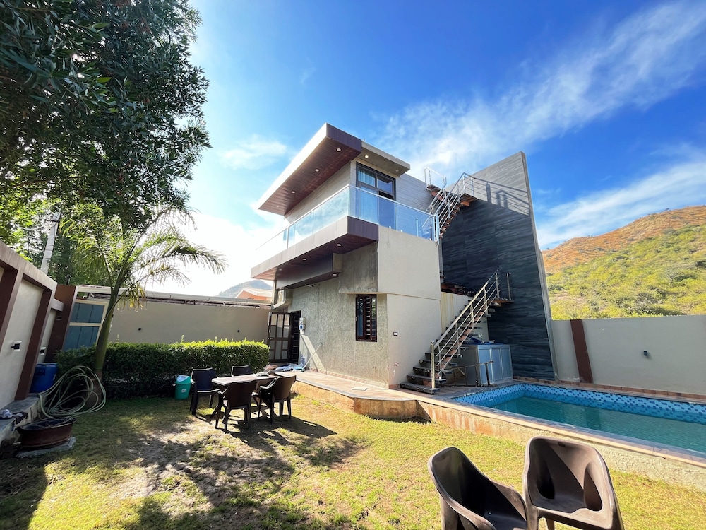 gobravo 2br lux villa wt pvt pool udapur