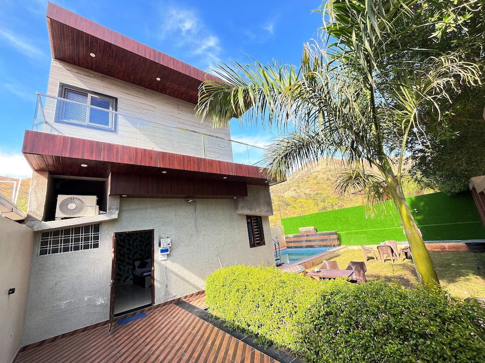 gobravo 2br lux villa wt pvt pool udapur