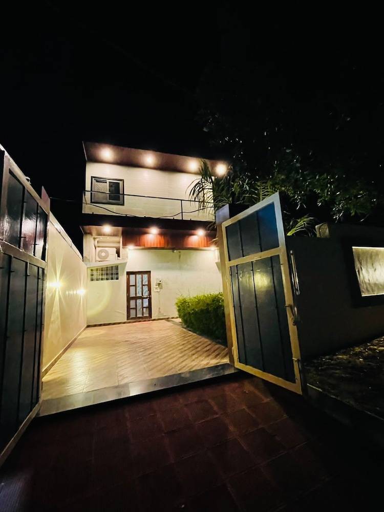 gobravo 2br lux villa wt pvt pool udapur