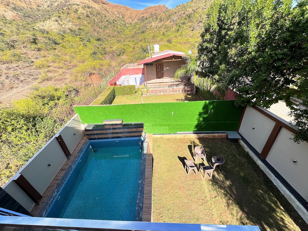 gobravo 2br lux villa wt pvt pool udapur