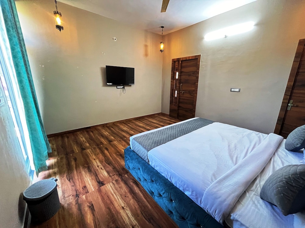 gobravo 2br lux villa wt pvt pool udapur