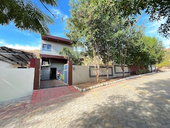 gobravo 2br lux villa wt pvt pool udapur