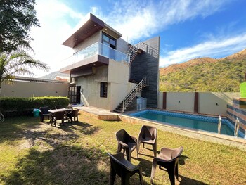 gobravo 2br lux villa wt pvt pool udapur