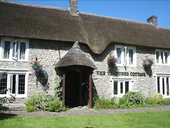 the thatched cottage inn