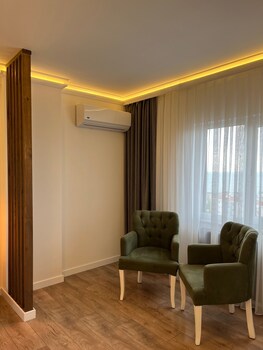 golden life suite