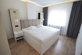 golden life suite