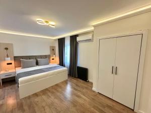 golden life suite