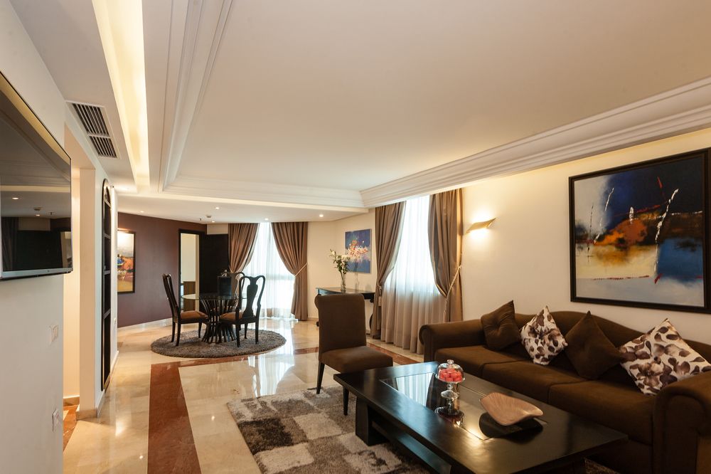 golden tulip farah