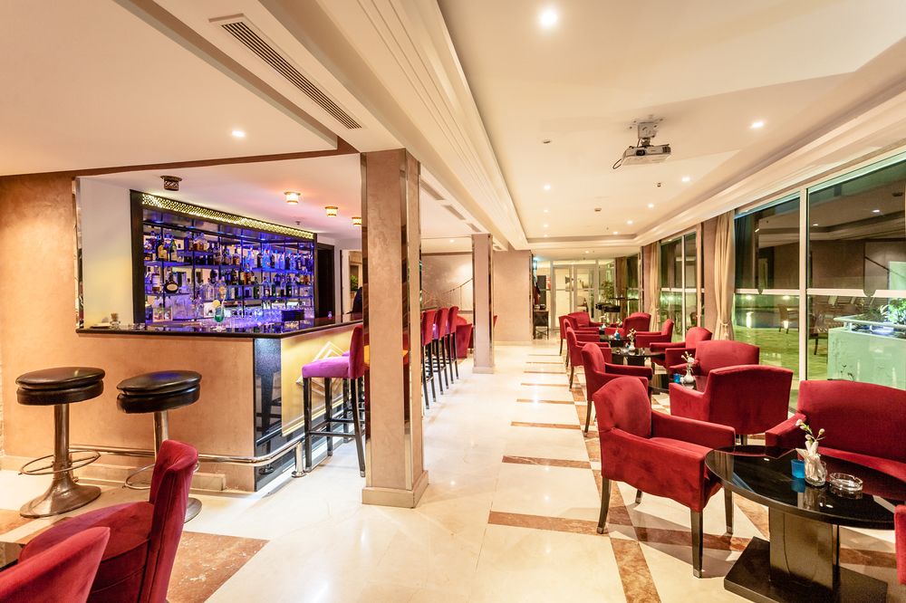 golden tulip farah