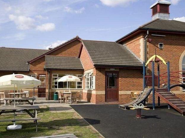 premier inn thurrock east