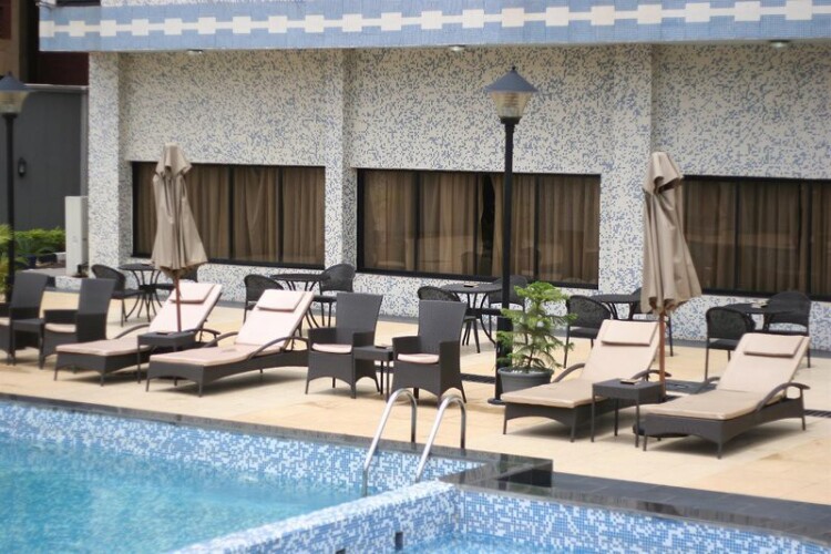 golden tulip owu crown ibadan