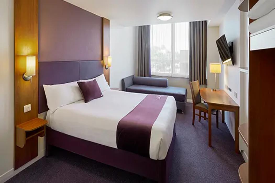 Premier Inn Kings Langley,Near Hugh Exton Photographic Museum,3 star