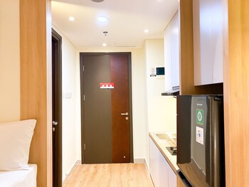 good and cozy studio at pollux chadstone apartment