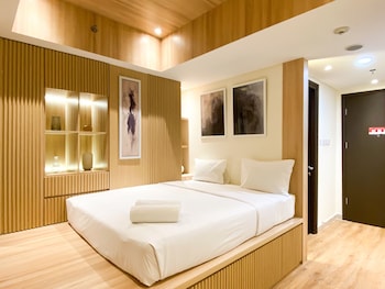 good and cozy studio at pollux chadstone apartment