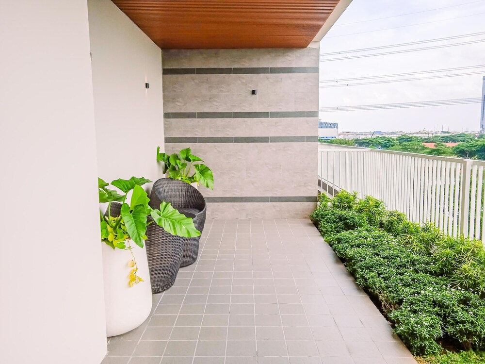 good and homey studio at pacific garden alam sutera apartment