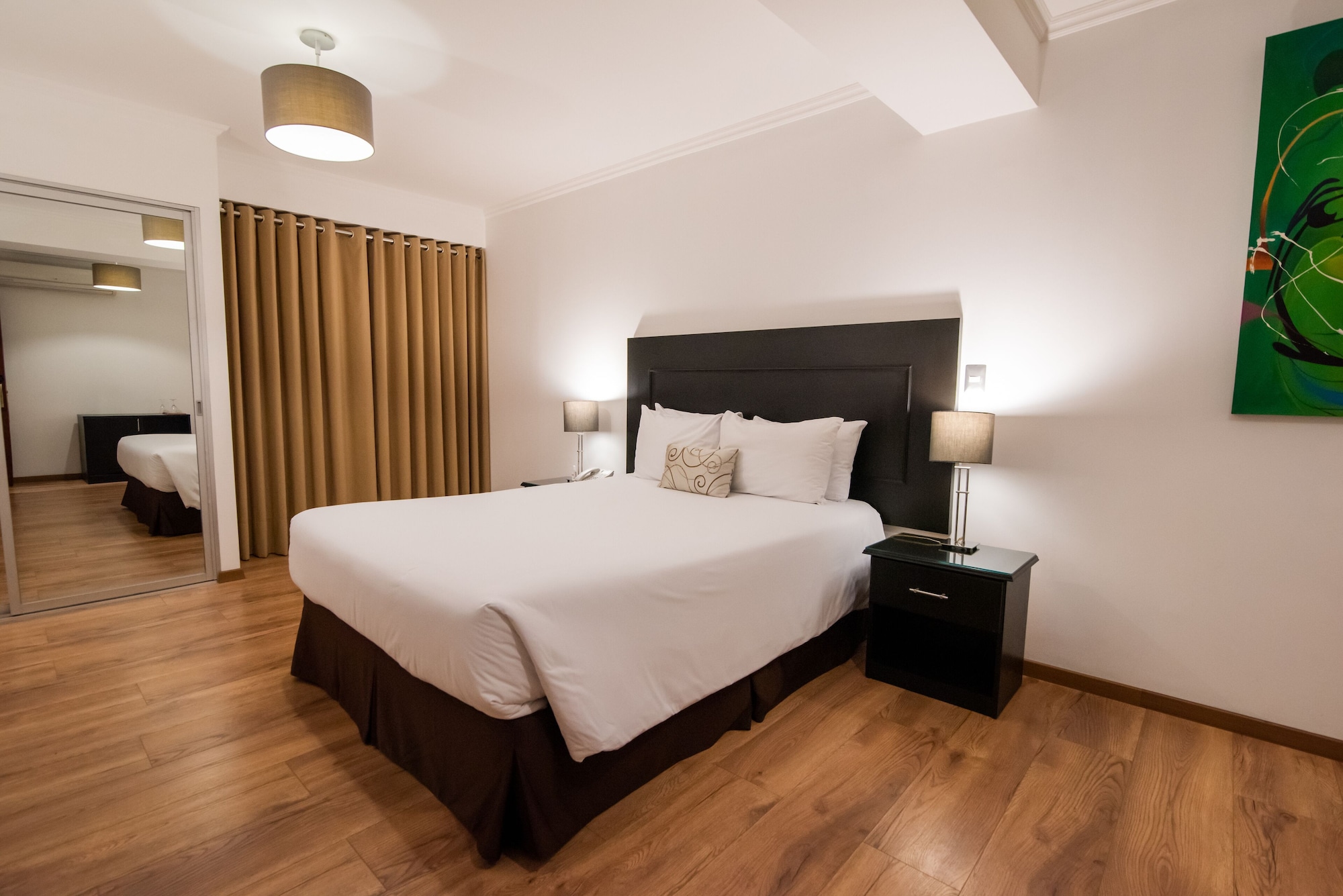 el polo apart hotel and suites