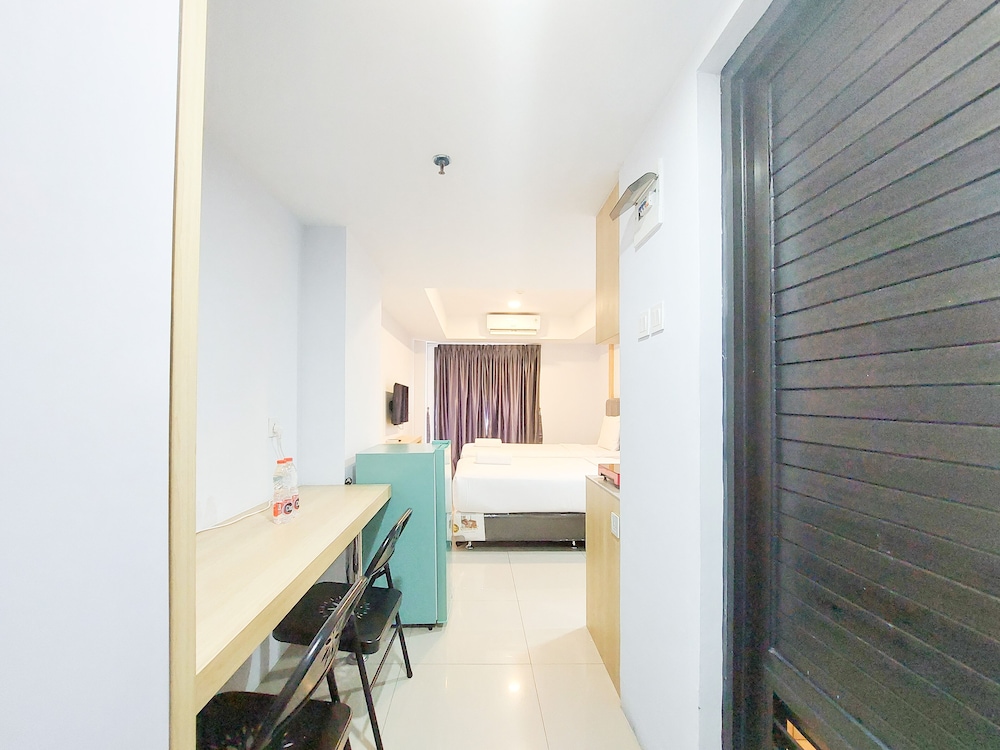 good deal and homey studio at de prima apartment