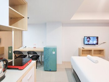 good deal and homey studio at de prima apartment