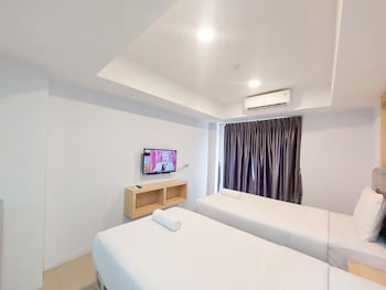 good deal and homey studio at de prima apartment