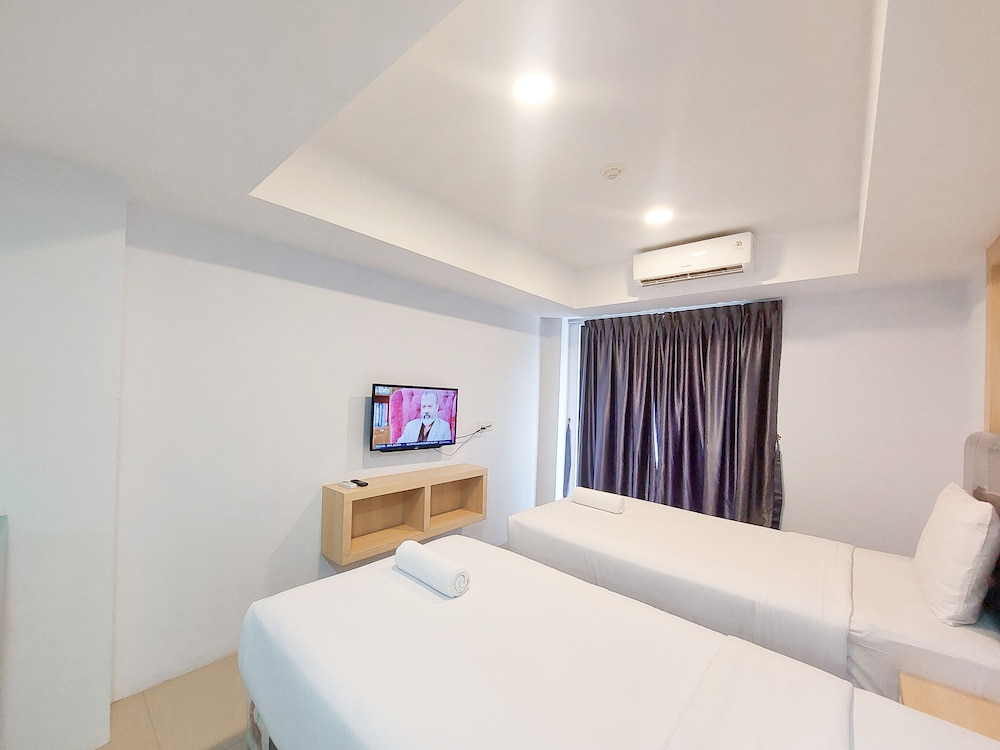 good deal and homey studio at de prima apartment