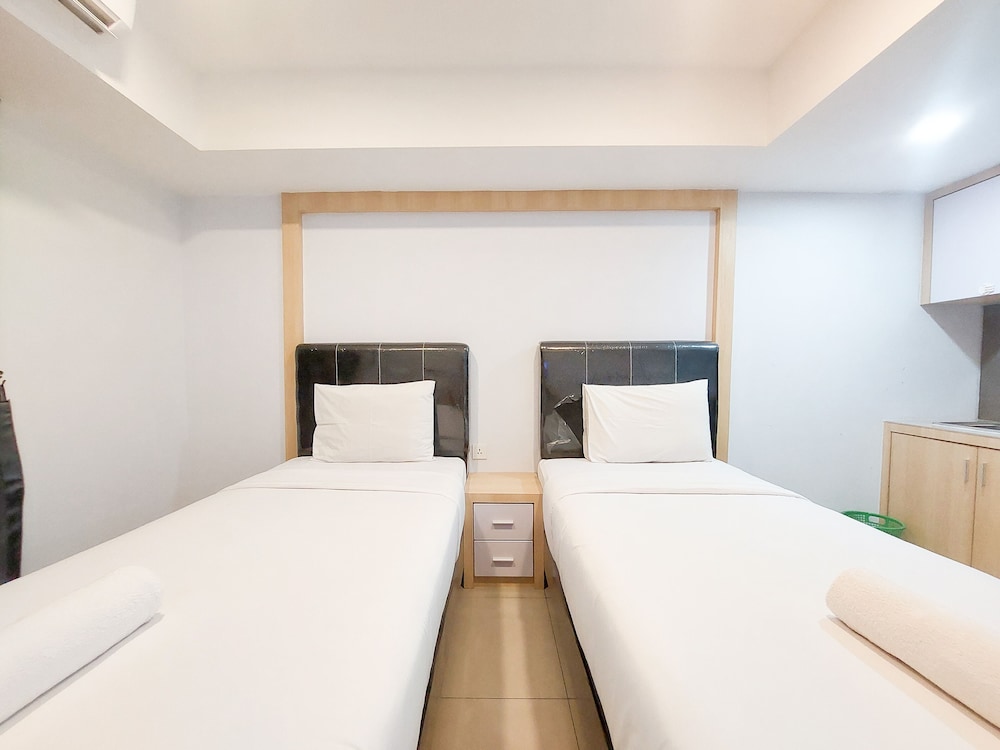 good deal and homey studio at de prima apartment