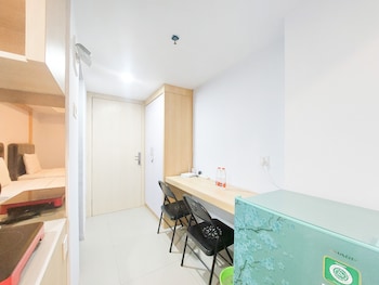 good deal and homey studio at de prima apartment