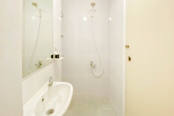 good price and homey studio at tokyo riverside pik 2 apartment