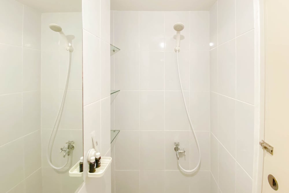 good price and homey studio at tokyo riverside pik 2 apartment