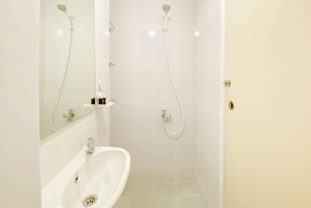 good price and homey studio at tokyo riverside pik 2 apartment