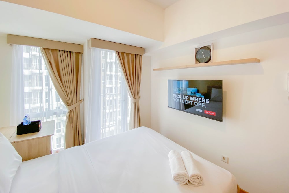 good price and homey studio at tokyo riverside pik 2 apartment