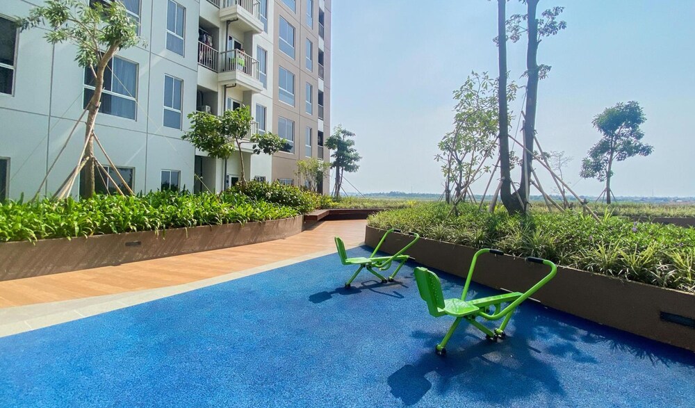 good price and homey studio at tokyo riverside pik 2 apartment
