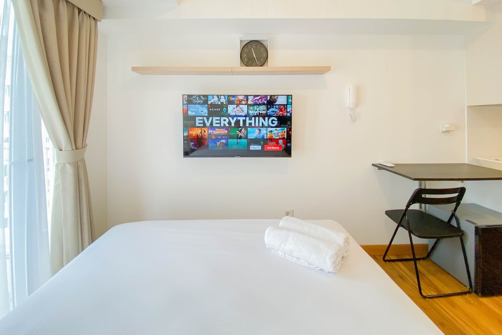 good price and homey studio at tokyo riverside pik 2 apartment