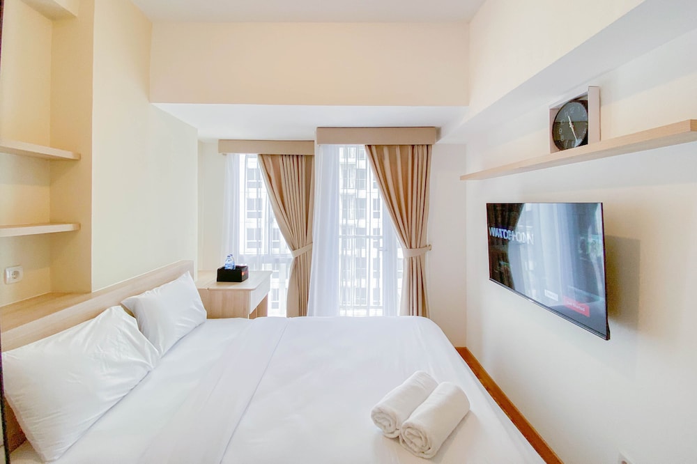 good price and homey studio at tokyo riverside pik 2 apartment
