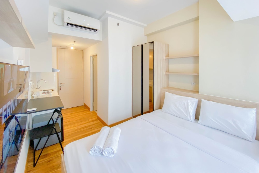 good price and homey studio at tokyo riverside pik 2 apartment