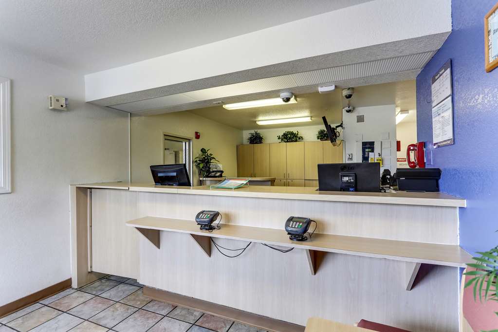motel 6 port allen la baton rouge