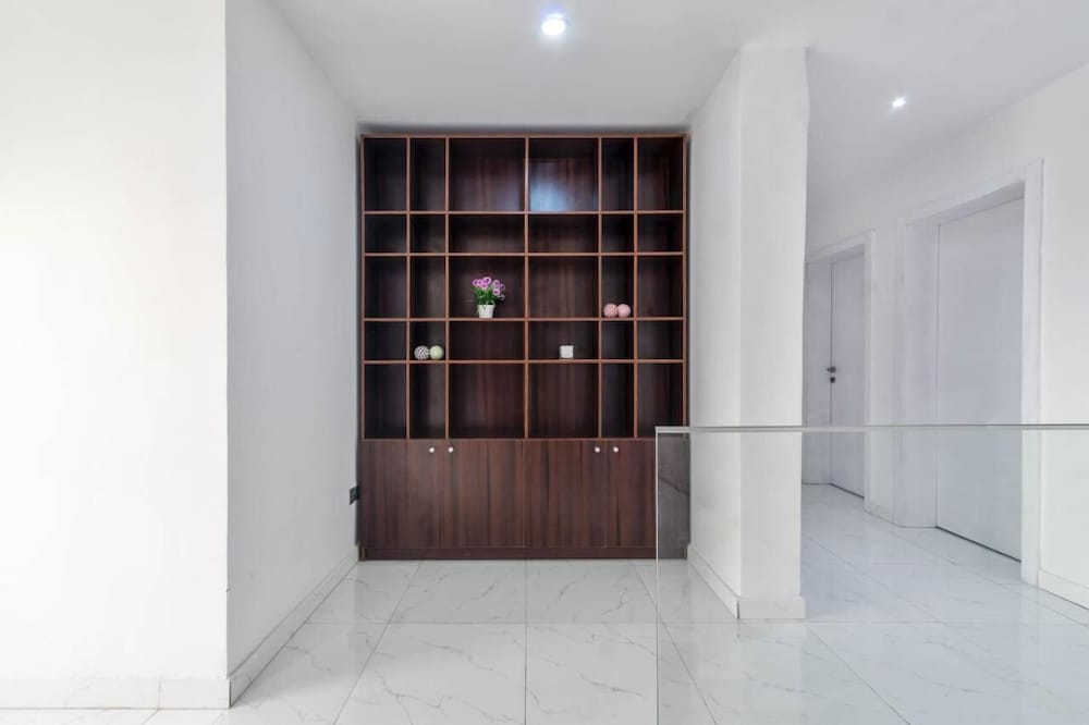 gorgeous shortlet apartment lekki