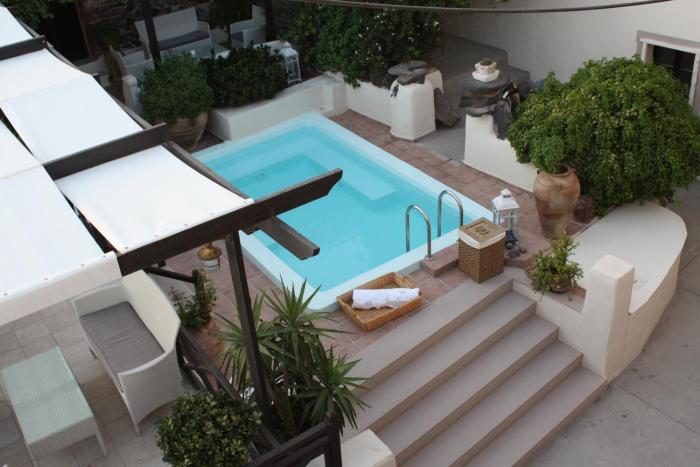 lava suites and lounge