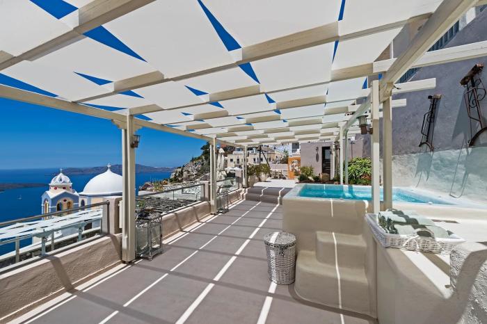 lava suites and lounge