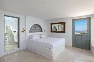 lava suites and lounge