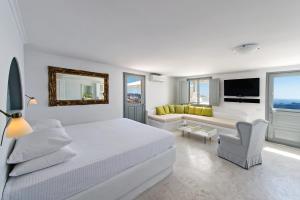 lava suites and lounge