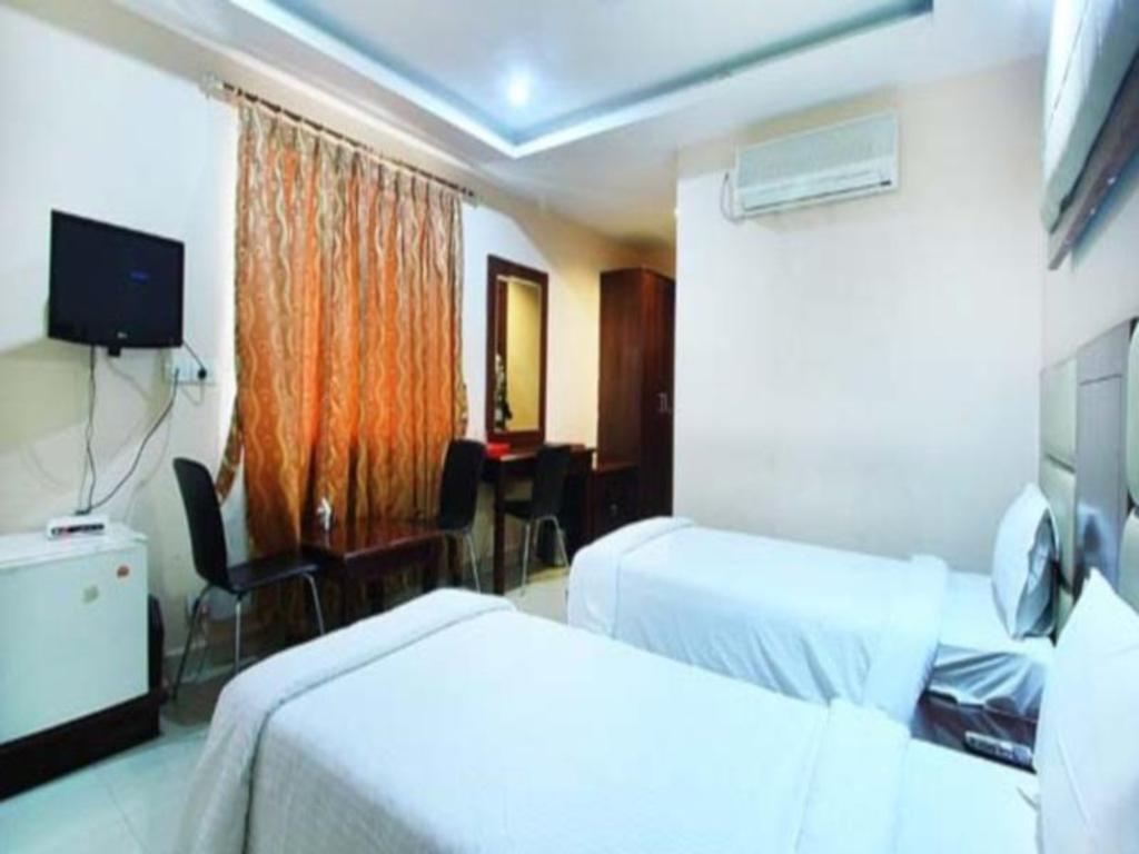 hotel grandeur