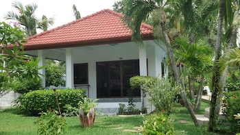 D&K Smiley Phuket Resort,Karon>>Chalong Bay,2 star