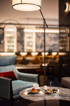 grand mercure yichang waitan