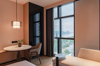 grand mercure yichang waitan